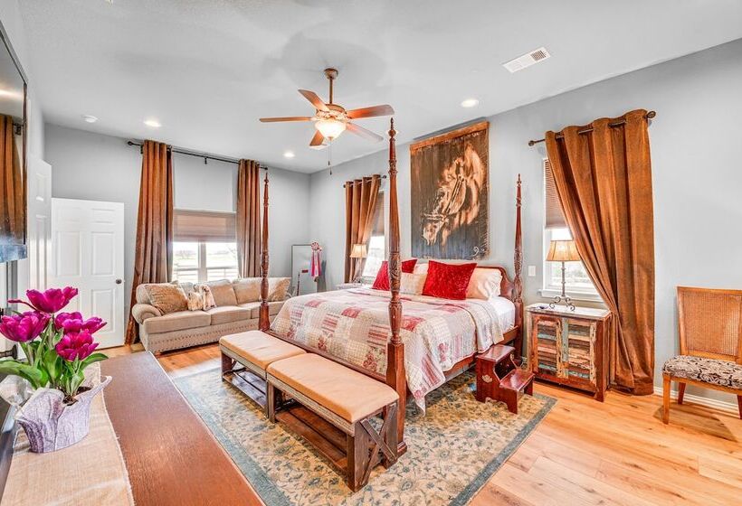 Farm Retreat W/ Furnished Patio: 12 Mi To Mckinney