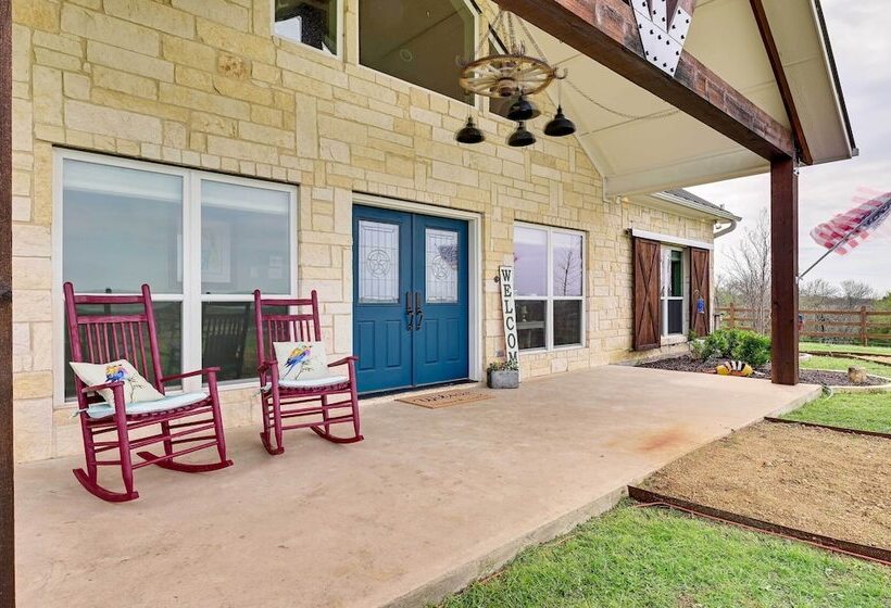 Farm Retreat W/ Furnished Patio: 12 Mi To Mckinney