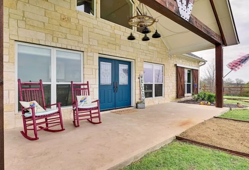 Farm Retreat W/ Furnished Patio: 12 Mi To Mckinney