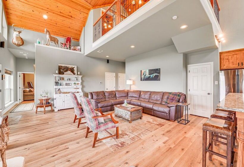 Farm Retreat W/ Furnished Patio: 12 Mi To Mckinney