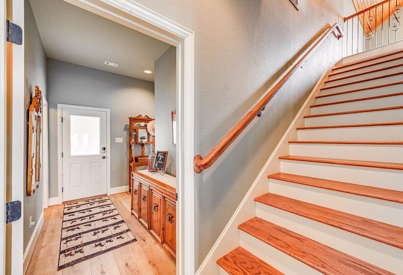 Farm Retreat W/ Furnished Patio: 12 Mi To Mckinney