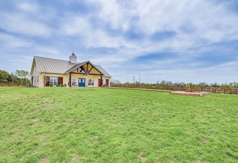 Farm Retreat W/ Furnished Patio: 12 Mi To Mckinney