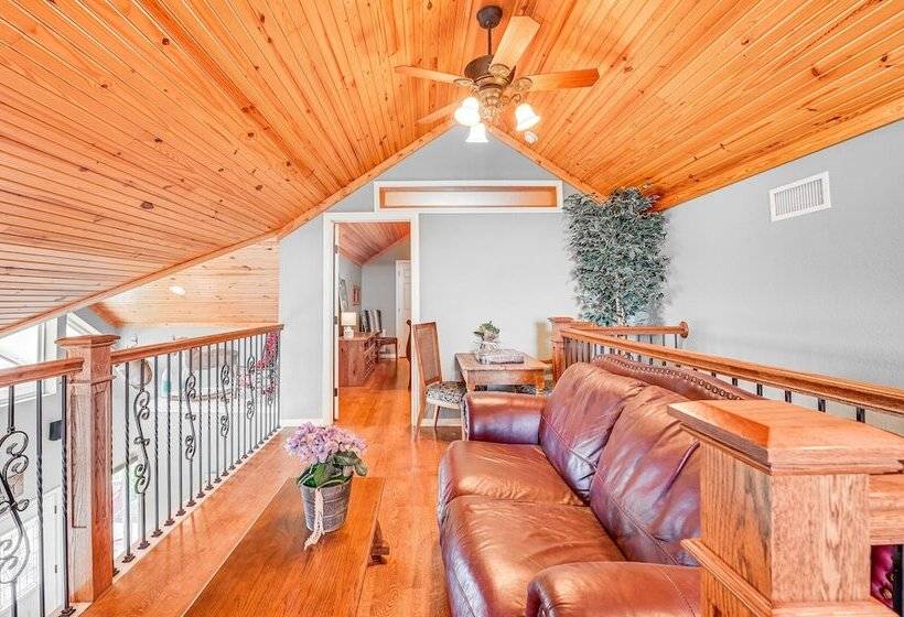 Farm Retreat W/ Furnished Patio: 12 Mi To Mckinney