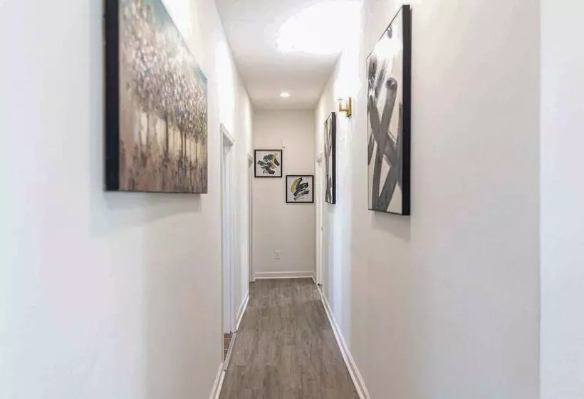 Stylish Home ~ 2 Mi To Jackson State & Belhaven!