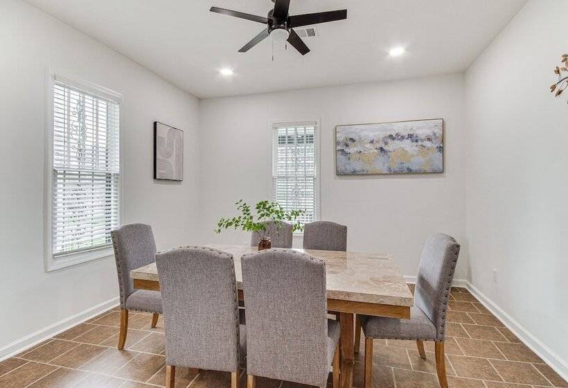 Stylish Home ~ 2 Mi To Jackson State & Belhaven!