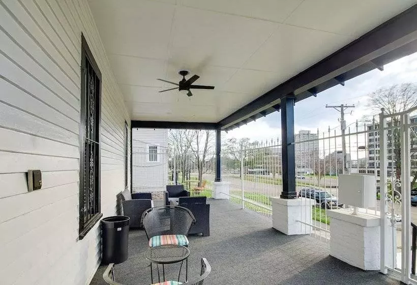 Stylish Home ~ 2 Mi To Jackson State & Belhaven!