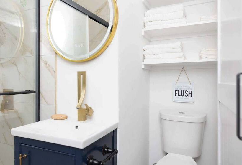 Stylish Home ~ 2 Mi To Jackson State & Belhaven!