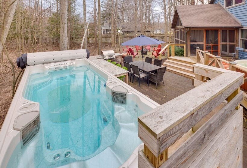 Union Pier Home W/ Outdoor Entertainment Spaces!