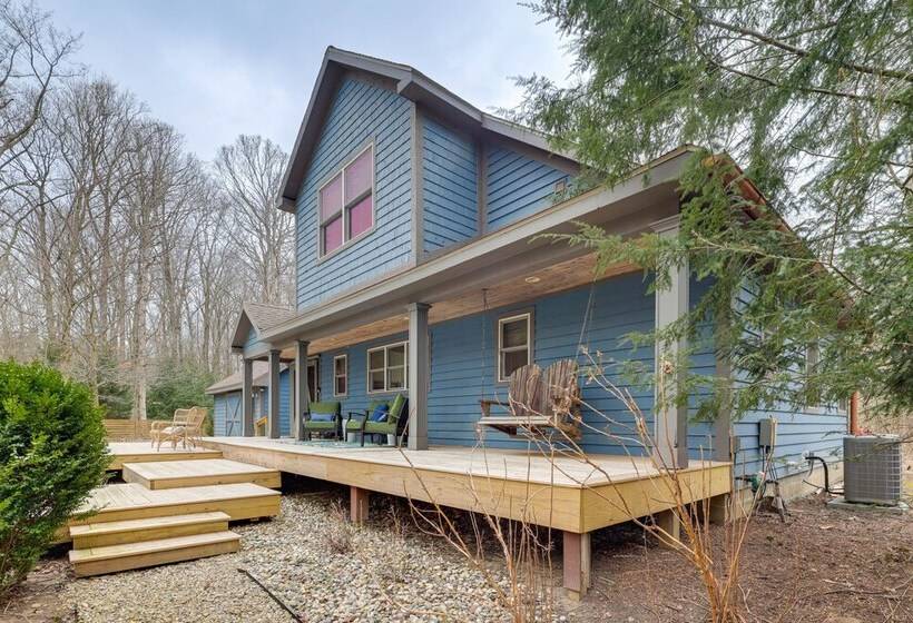 Union Pier Home W/ Outdoor Entertainment Spaces!