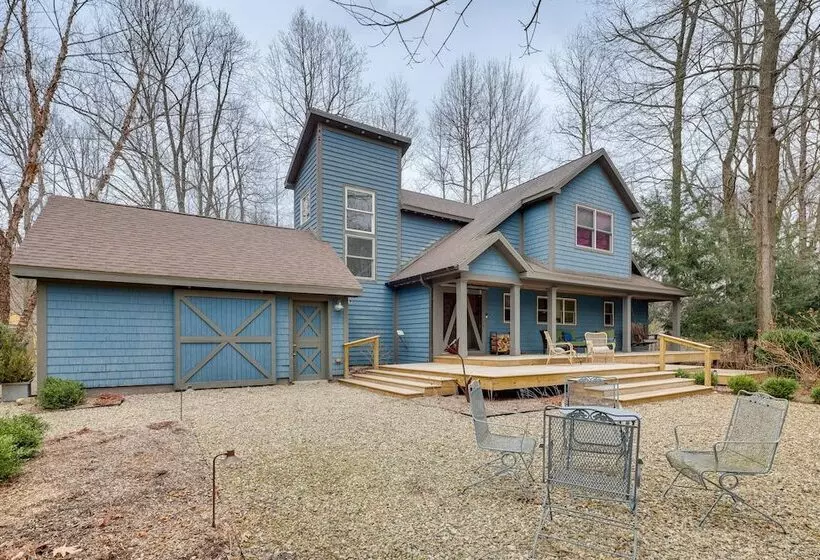 Union Pier Home W/ Outdoor Entertainment Spaces!