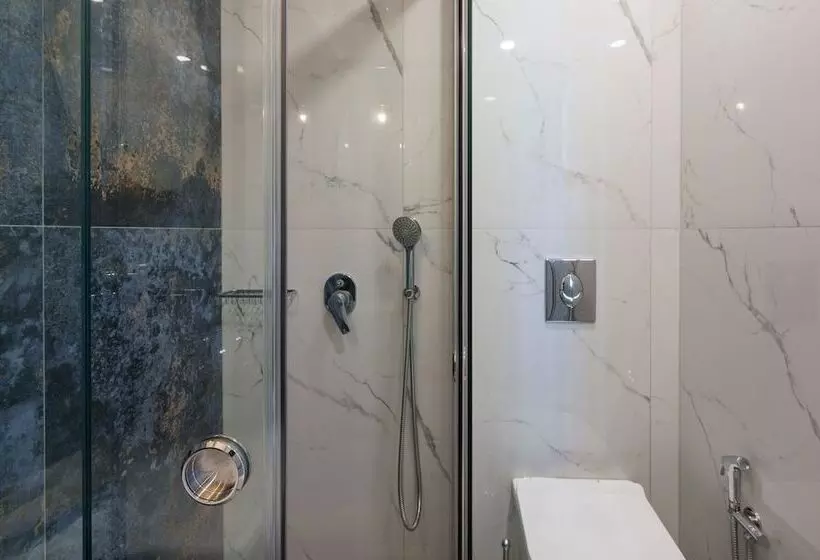 Alexia Seaview Apartments