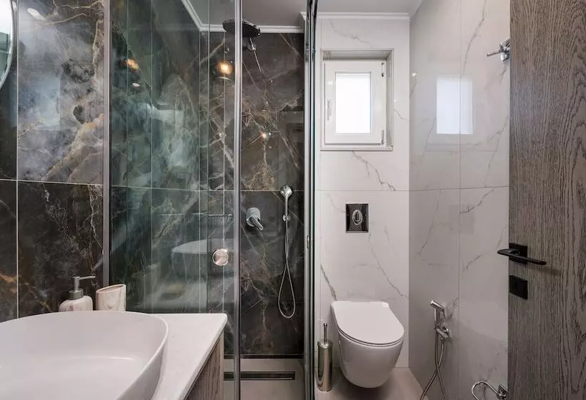 Alexia Seaview Apartments