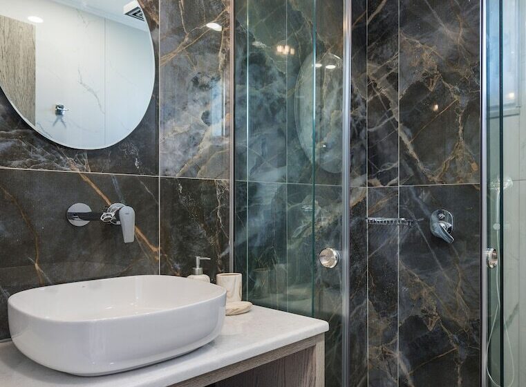 Alexia Seaview Apartments