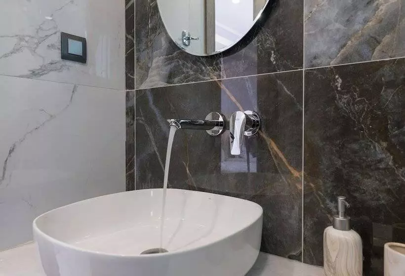 Alexia Seaview Apartments