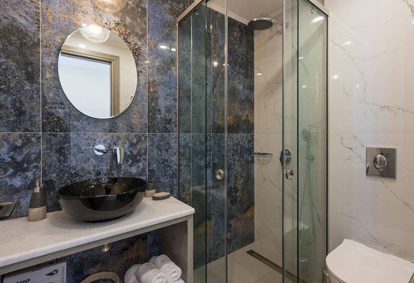 Alexia Seaview Apartments