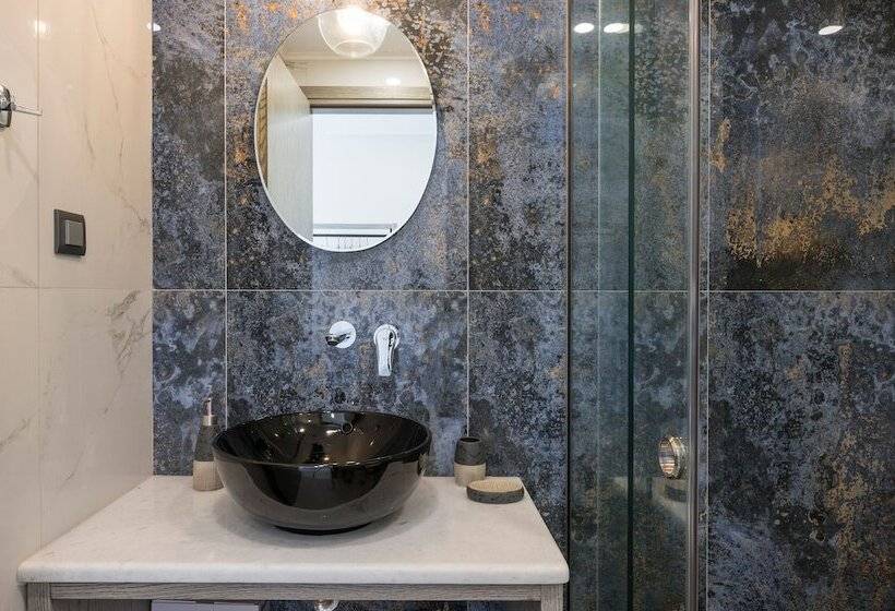 Alexia Seaview Apartments