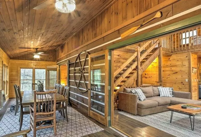 Blue Ridge Cabin W/ Hot Tub, Fire Pit, & Game Room