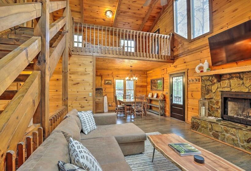 Blue Ridge Cabin W/ Hot Tub, Fire Pit, & Game Room