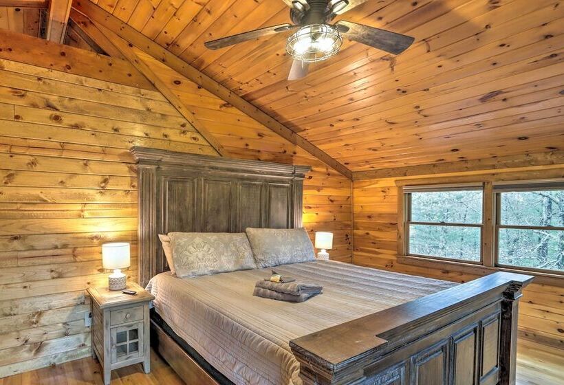 Blue Ridge Cabin W/ Hot Tub, Fire Pit, & Game Room