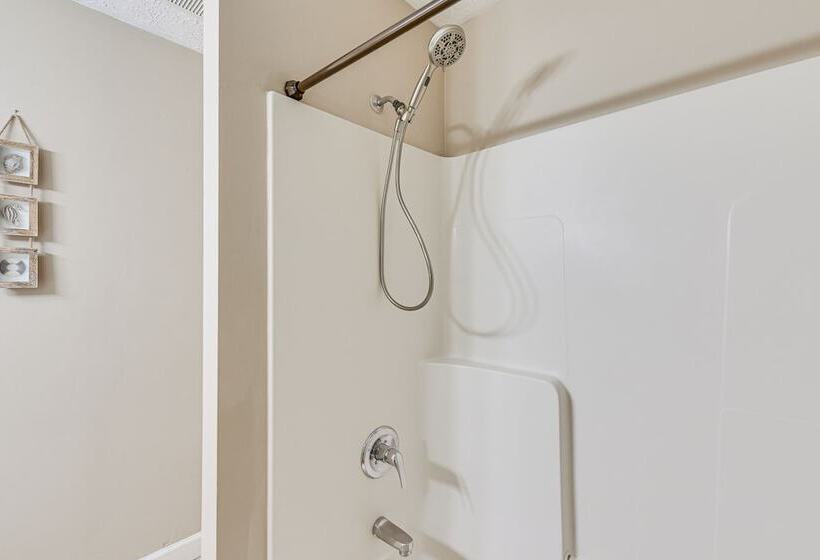 Charming Pcb Home ~ 1 Mi To Beach Access!