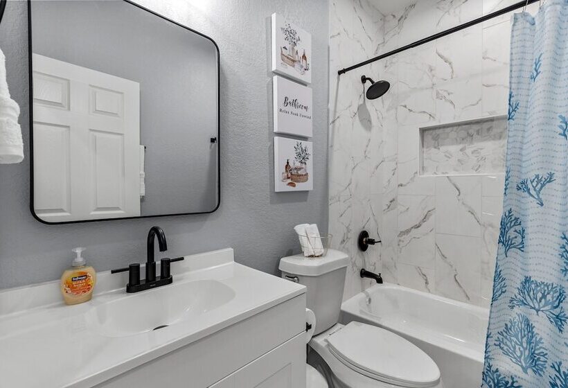 Charming Walkable 4 Br/2.5 Ba Near Dtown Riverwalk