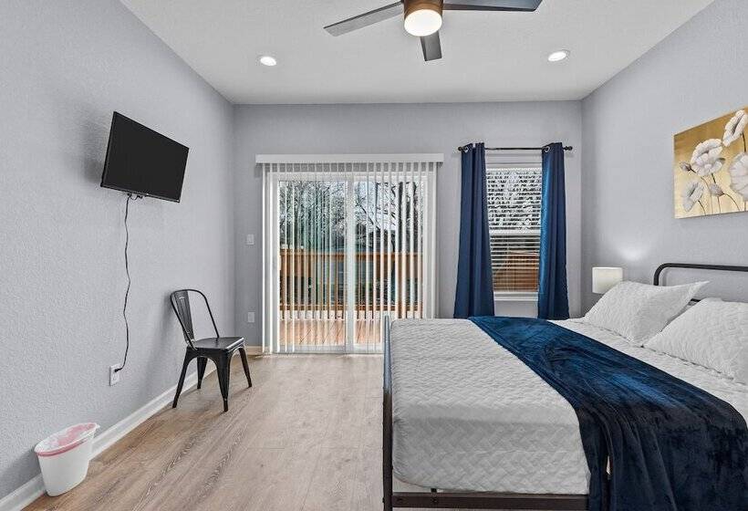 Charming Walkable 4 Br/2.5 Ba Near Dtown Riverwalk