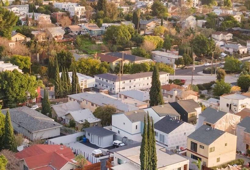 City Living By Avantstay Large Outdoor Area