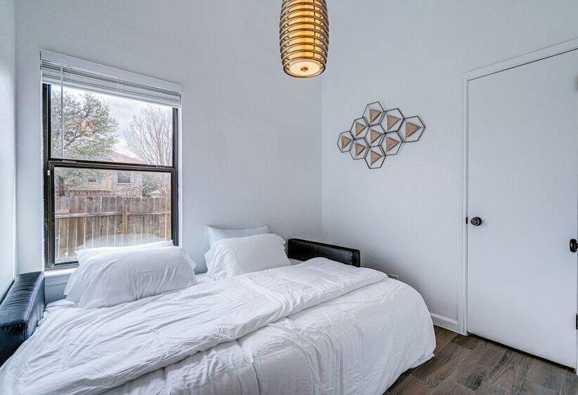 Pet Friendly Round Rock Home W/ Fenced Yard!