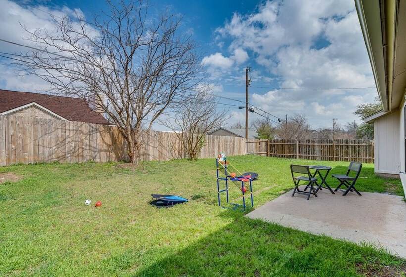 Pet Friendly Round Rock Home W/ Fenced Yard!