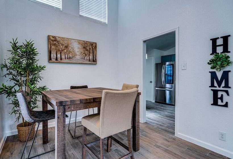 Pet Friendly Round Rock Home W/ Fenced Yard!