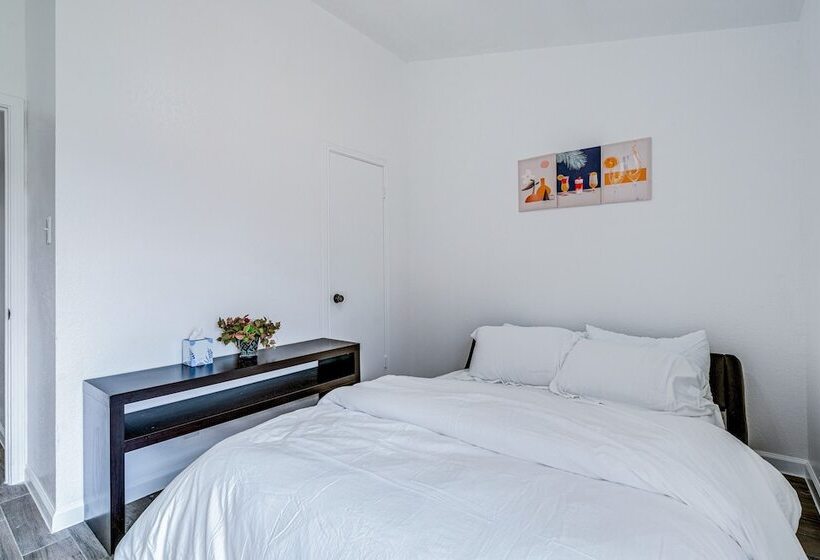 Pet Friendly Round Rock Home W/ Fenced Yard!