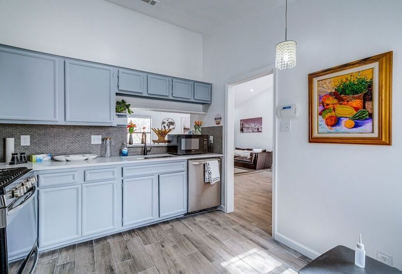 Pet Friendly Round Rock Home W/ Fenced Yard!