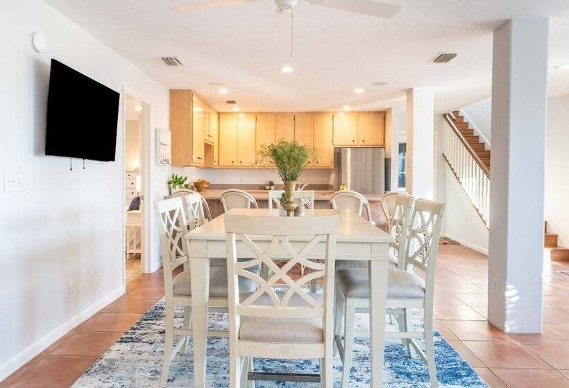 Gulf Front, Walk To Rosemary Beach, 5br, Gazebo Paradise On Park By Avantstay