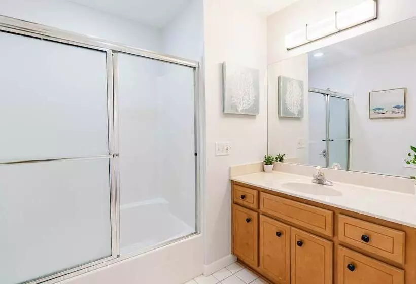 Gulf Front, Walk To Rosemary Beach, 5br, Gazebo Paradise On Park By Avantstay