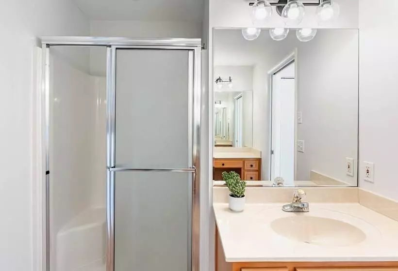 Gulf Front, Walk To Rosemary Beach, 5br, Gazebo Paradise On Park By Avantstay