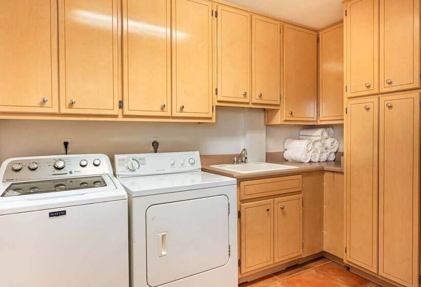 Gulf Front, Walk To Rosemary Beach, 5br, Gazebo Paradise On Park By Avantstay