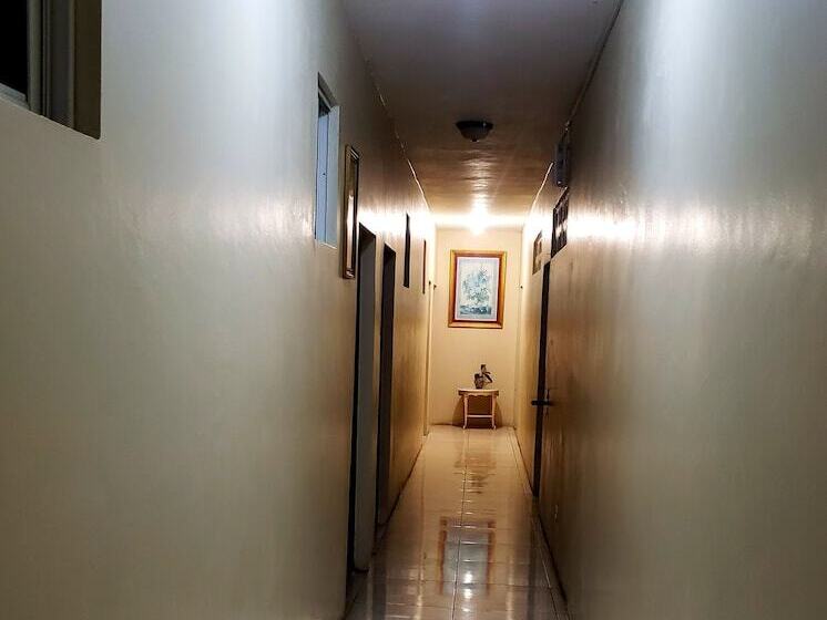 هتل Chateau Margarita Waterfront