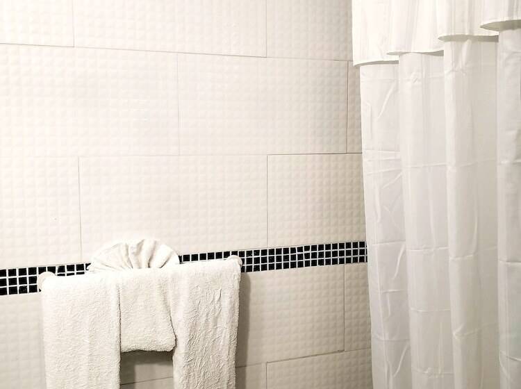 هتل Chateau Margarita Waterfront