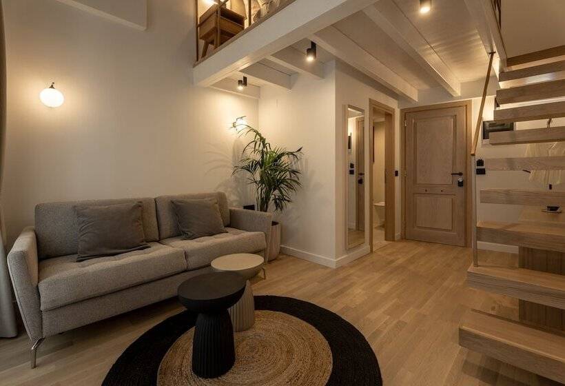 Отель Cortiletto Timeless Suites