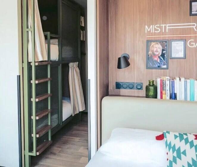 هتل Jost Hôtel Lille Centre