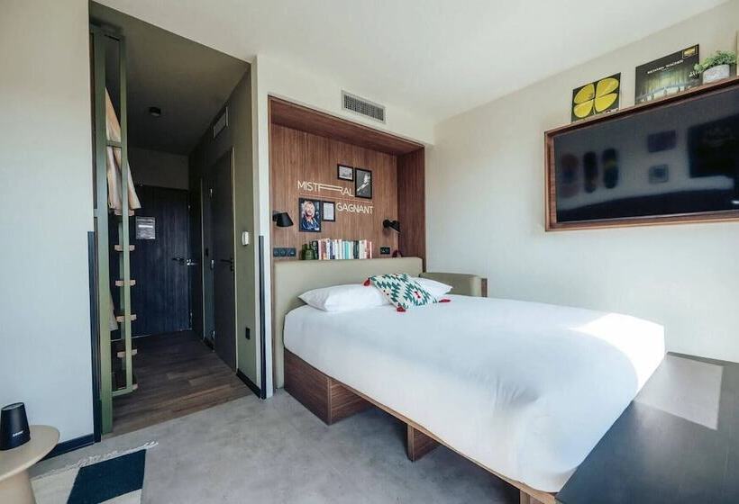 هتل Jost Hôtel Lille Centre