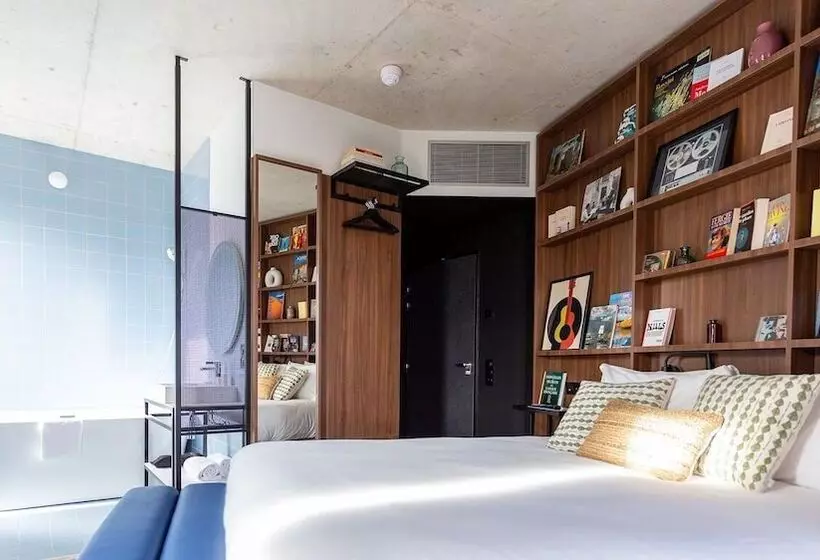 هتل Jost Hôtel Lille Centre