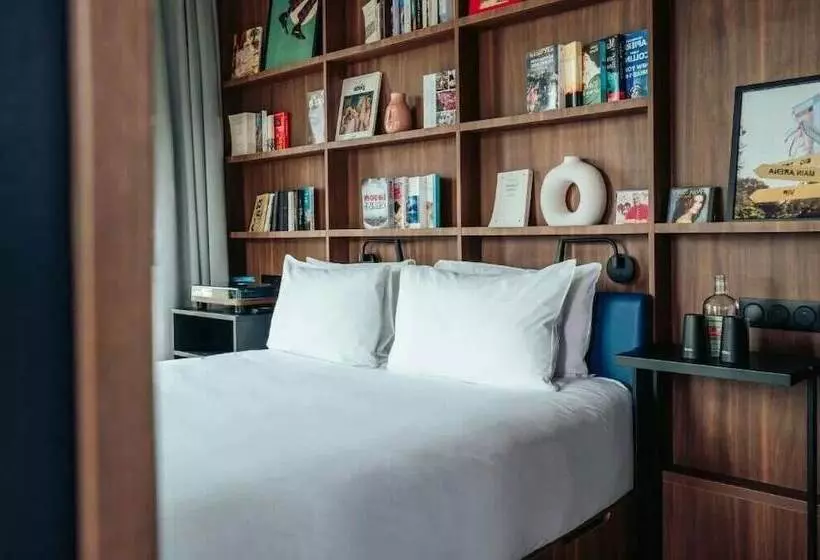 هتل Jost Hôtel Lille Centre