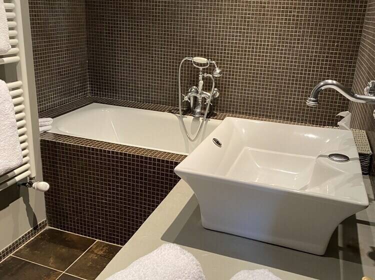 ホテル Les Jardins De La Tour