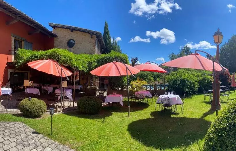 Hotelli Les Jardins De La Tour