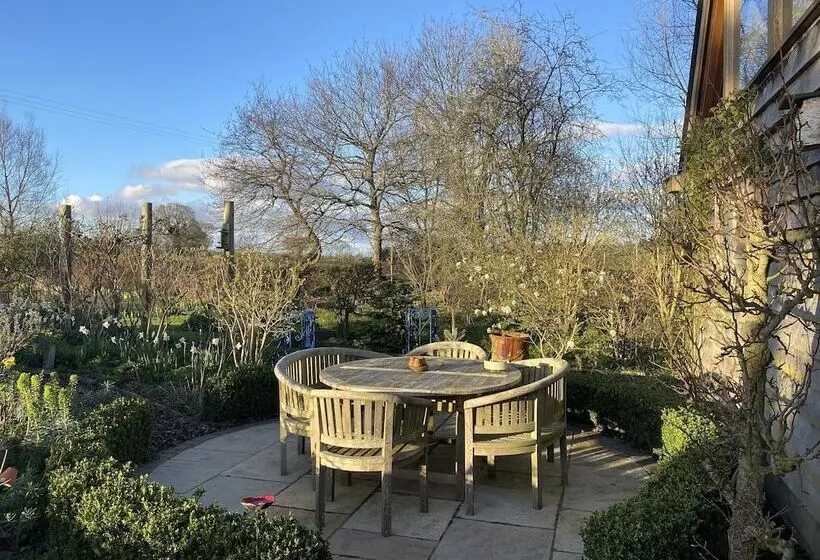 Maaseutuhotelli Oak Barn In The Cotswolds Near Moreton In Marsh