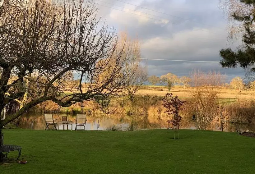 Maaseutuhotelli Oak Barn In The Cotswolds Near Moreton In Marsh