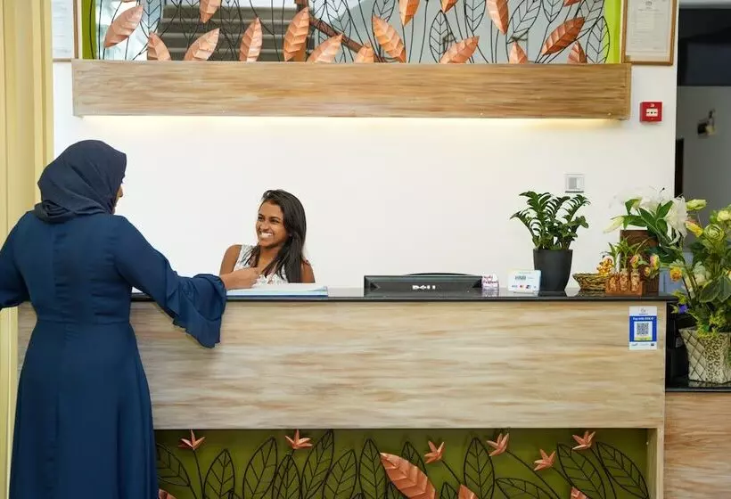 J Leaf Hotel By Blue Bird