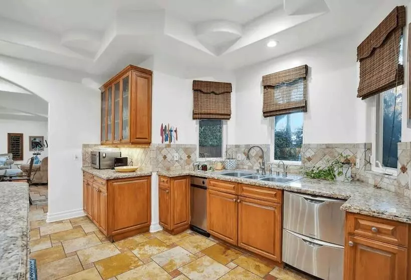 La Magnolia By Avantstay Luxe Villa + Pool, Spa