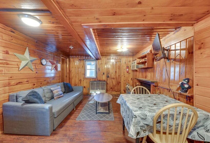 Laconia Cabin W/ Grill: 2 Mi To Weirs Beach!